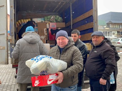 ZDRAVOTNIČTÍ ZÁCHRANÁŘI Z OBLASTNÍHO STŘEDISKA STRAKONICE USPOŘÁDALI HUMANITÁRNÍ SBÍRKU NA POMOC LIDEM Z UKRAJINY